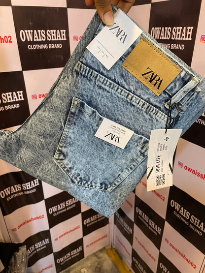 Zara Baggy jeans.