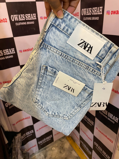 Zara Baggy jeans.